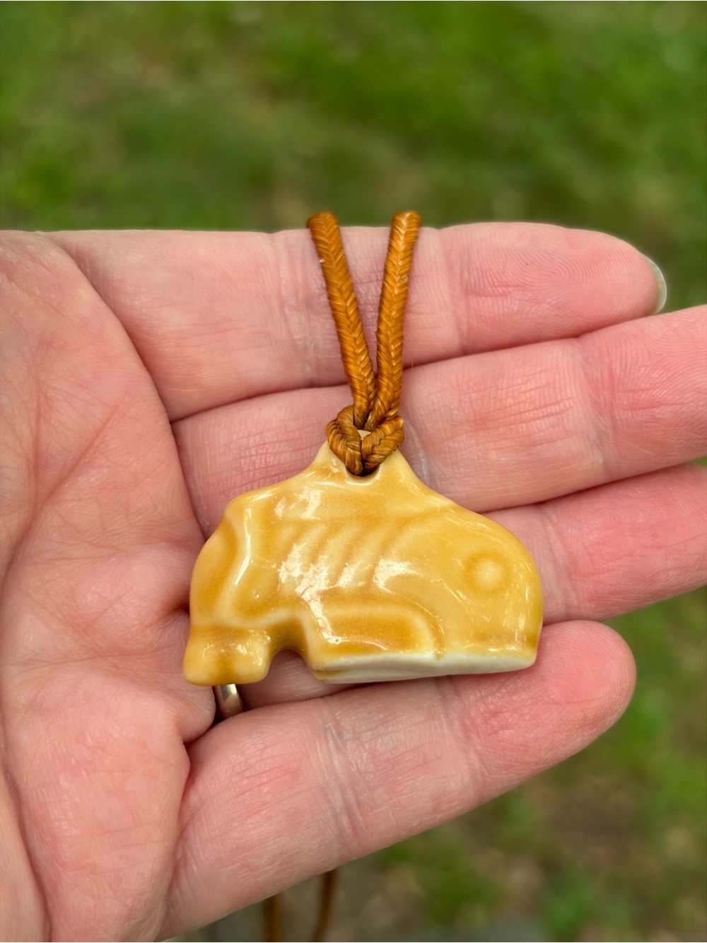 1995 Free Willy Ceramic Whale Pendant Necklace Original Cord Barrel Clasp VTG